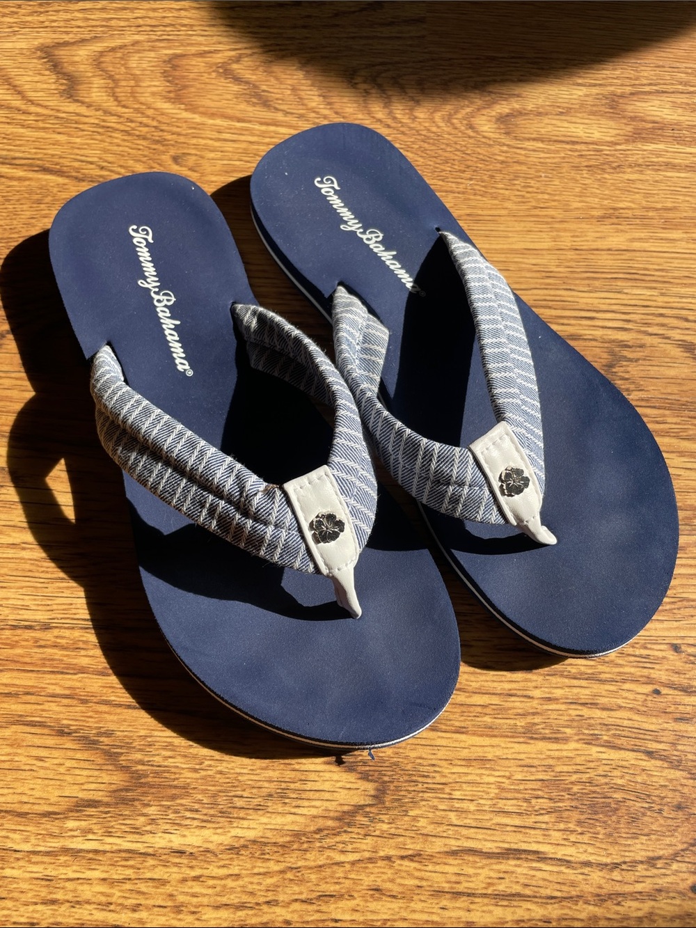 Tommy Bahama Flip Flops